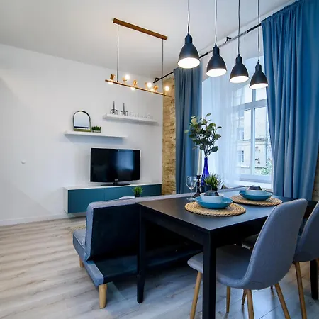 Apartment In Center